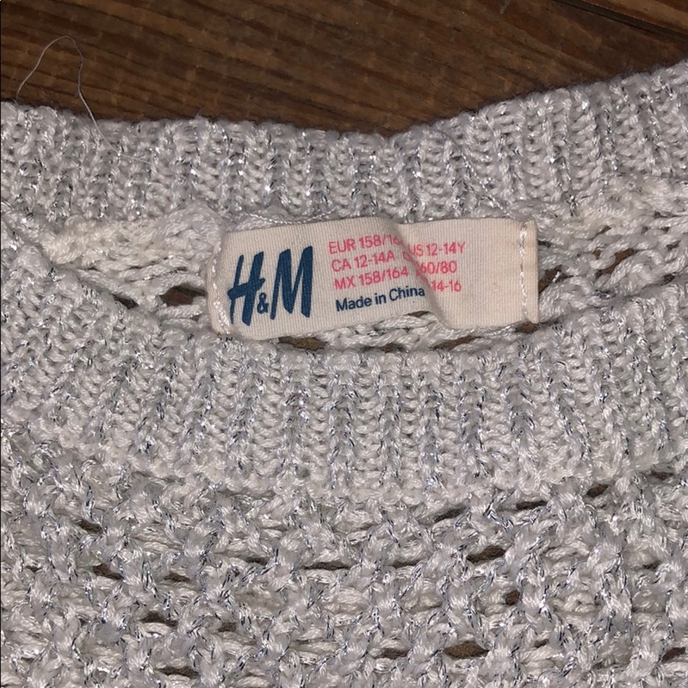3 sweaters - Picture 8 of 8